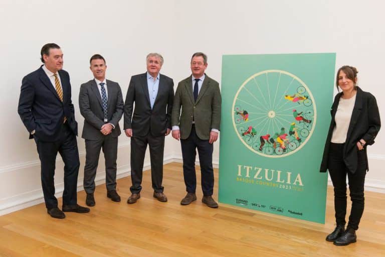 Maite Mutuberria designs the poster that will announce the 62nd edition of Itzulia